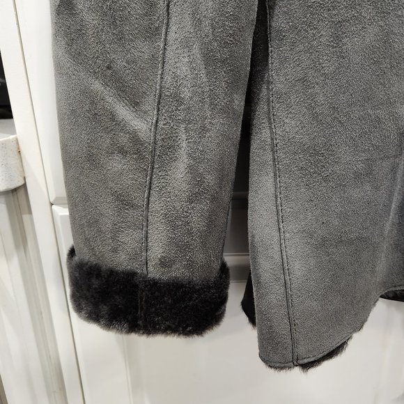 EMPORIO ARMANI Lamb Leather Shearling Jacket - Picture 10 of 16